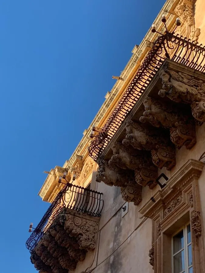Esperia Luxury Suite & Apartment Noto